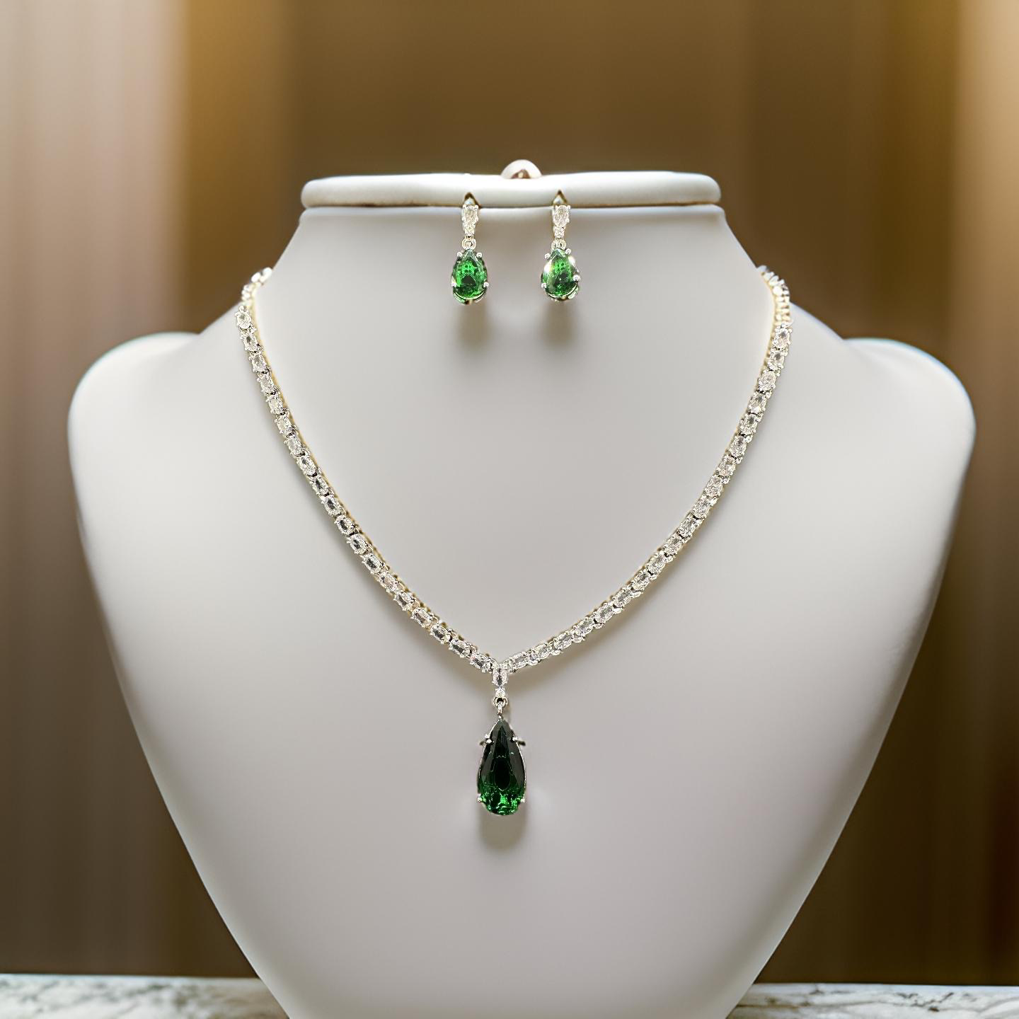 Emerald Green Gemstone Set